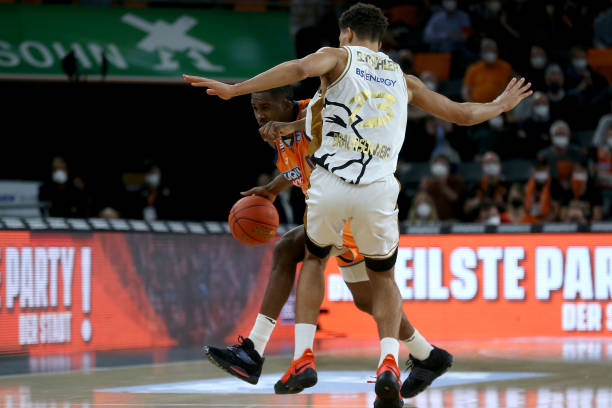 球员树立了 球员树立了