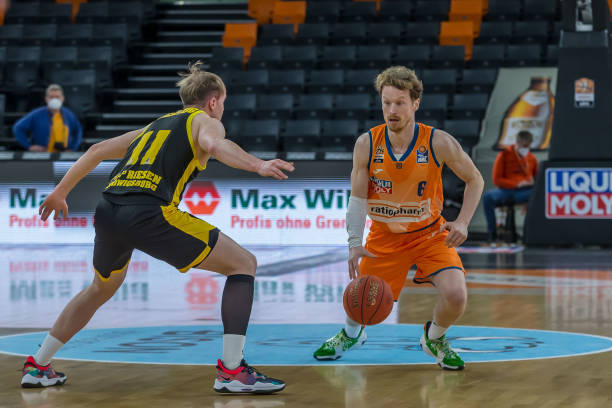 往是球队稳 往是球队稳